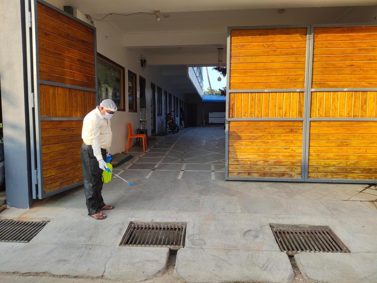 Wind Chimes Hotel Kuilapalayam Exterior foto